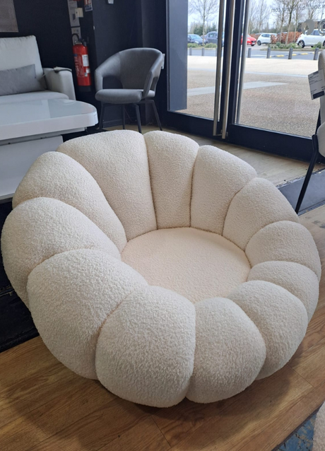 Fauteuil bouclette blanc pivotant tissu avec pouf design - Souffle d'intérieur