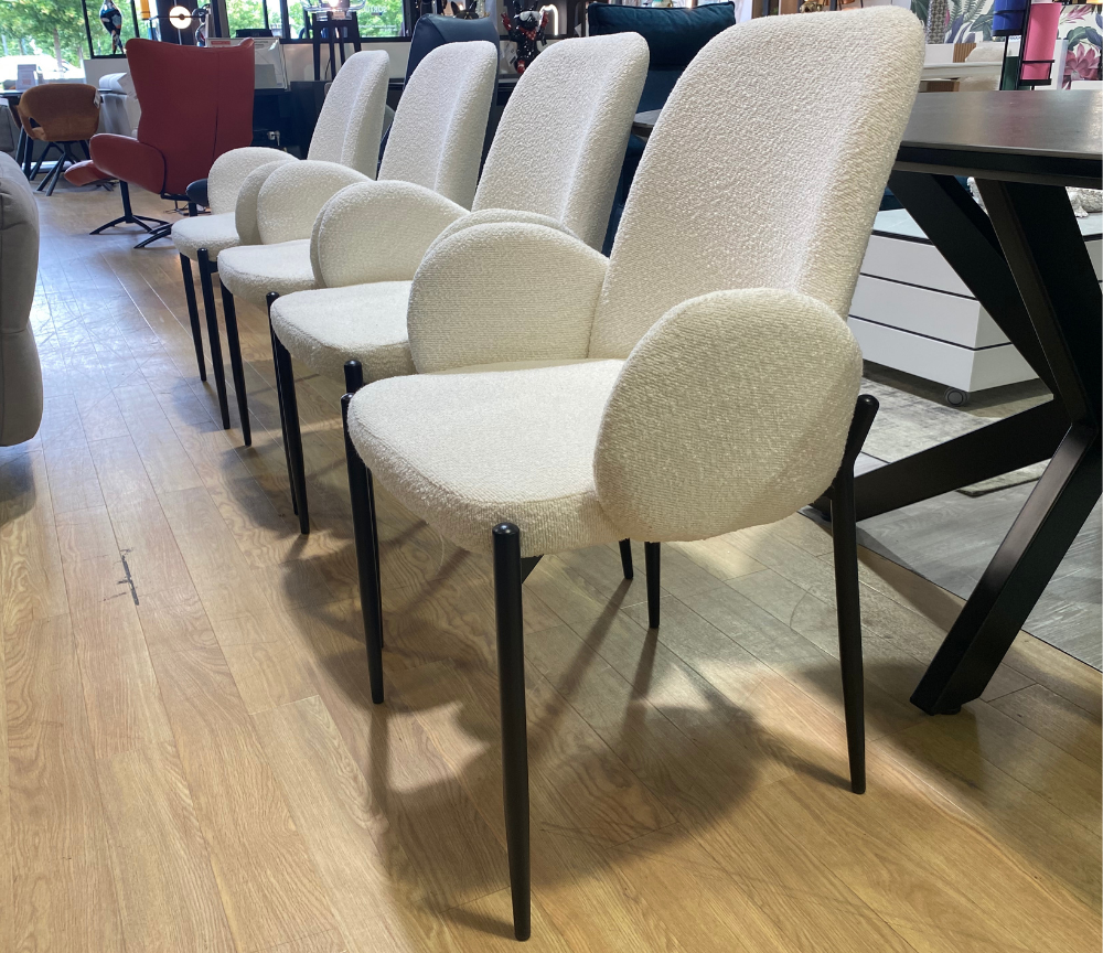 Lot de 4 fauteuils de table design tissu bouclette blanc EXPOSITION - Bluebell