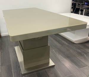 table basse relevable en verre taupe - Souffle d'intérieur