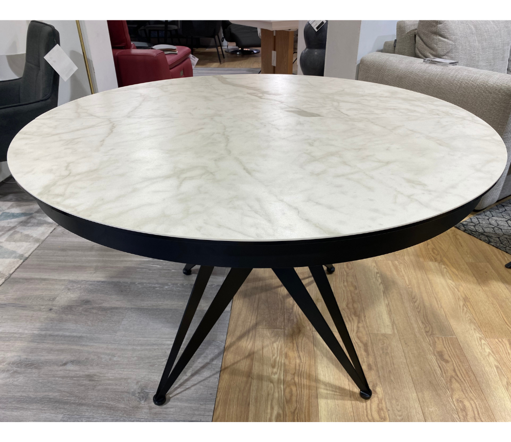 Table ronde extensible céramique marbre blanc mat pieds noir - Souffle d'intérieur