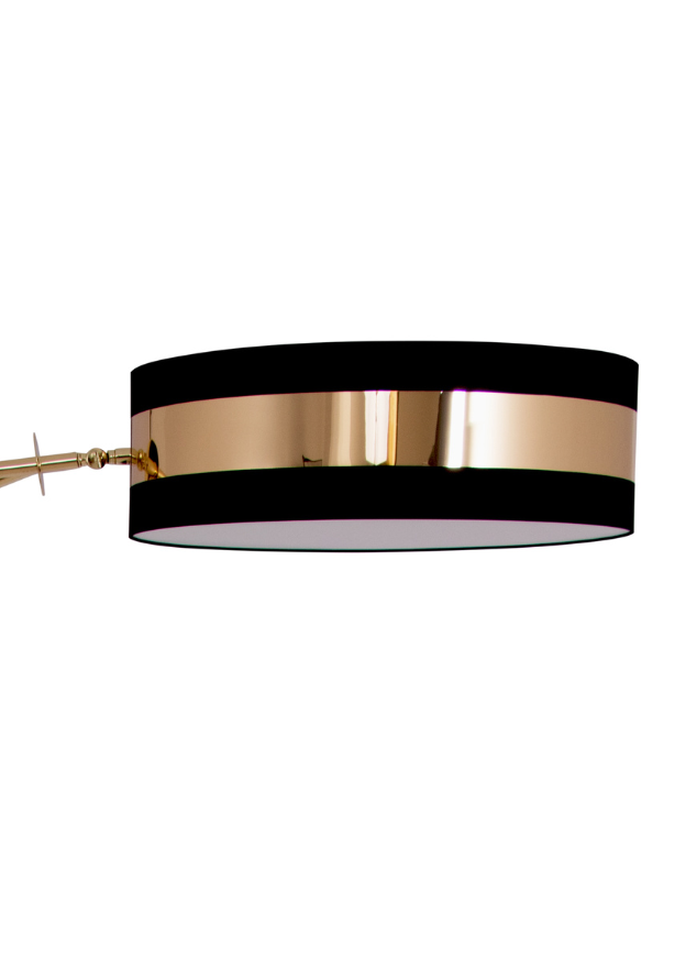 lampadaire design flamluce avec abat jour noir et structure en laiton - Souffle d'intérieur